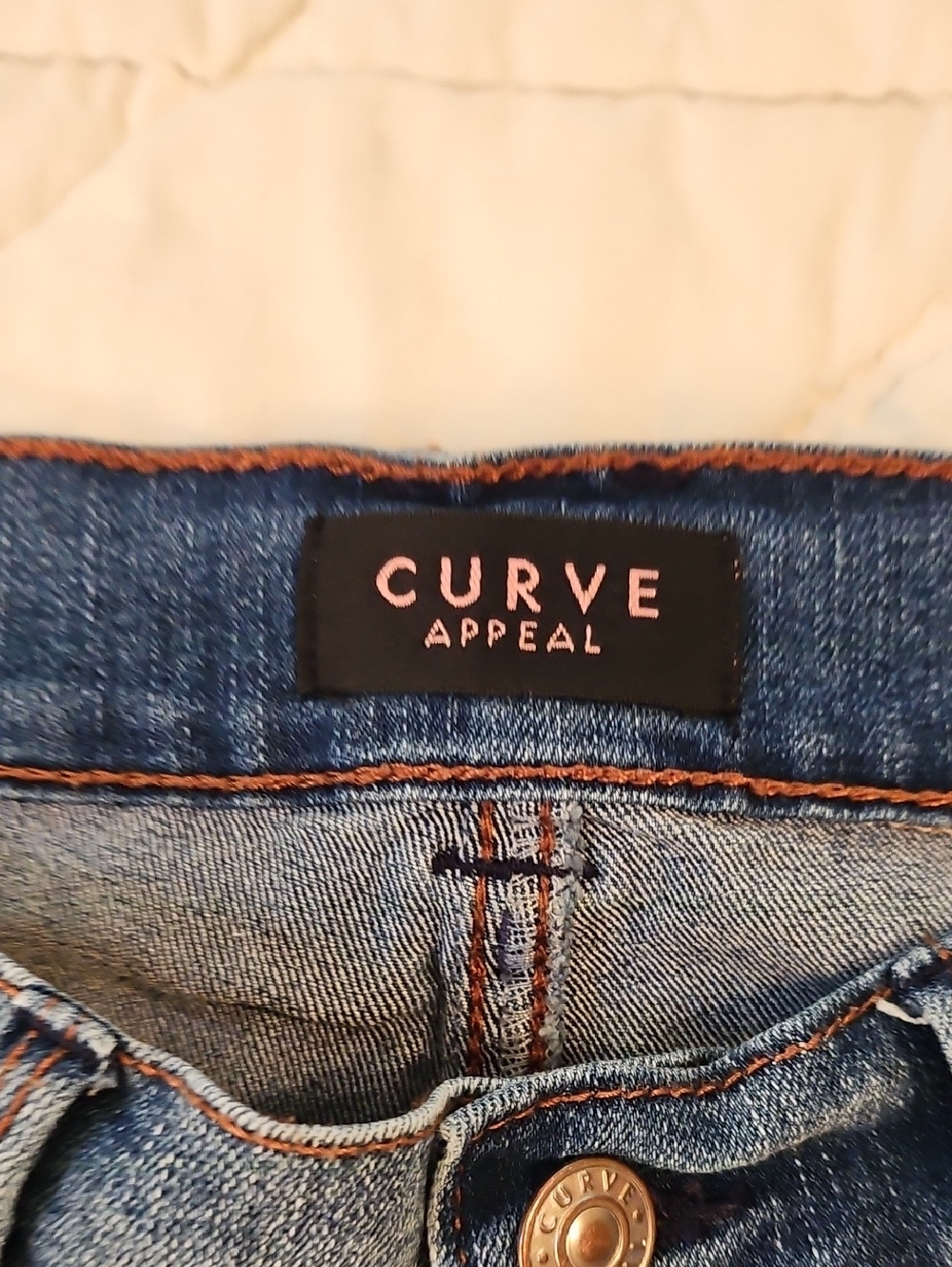 Curve Appeal Bermuda Shorts - Size 4/27 - Picture 6 of 7